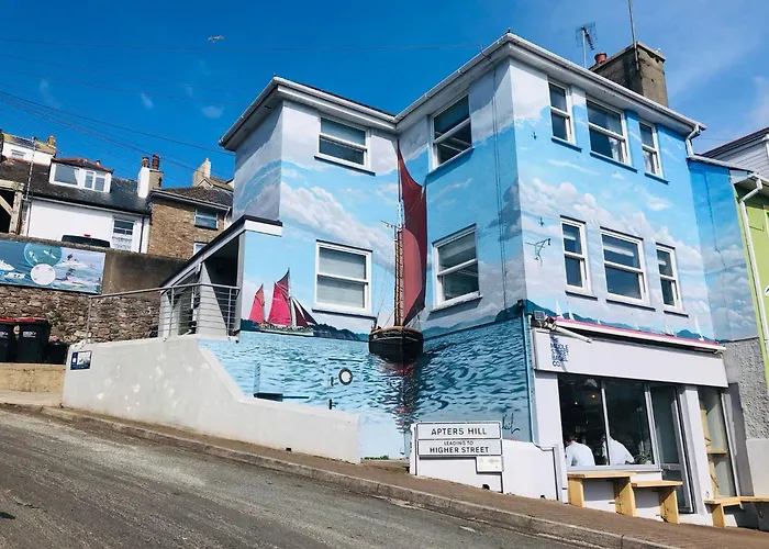 Apters Hill House